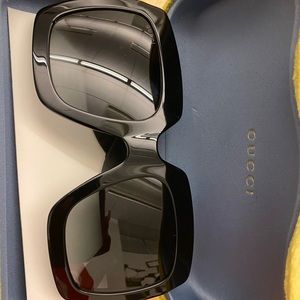 GUCCI GLITTER OVERSIZED SUNGLASSES